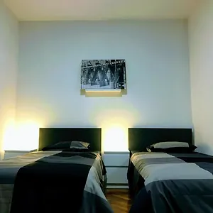 Center Park And Apartman
